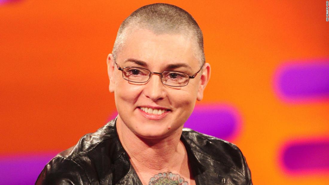 Sinéad O'Connor revisits Pope picture 'SNL' controversy