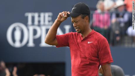 How Tiger Woods&#39; dream unraveled on the 11th