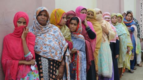 Women defied decades of tradition to vote in Pakistan election
