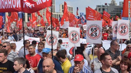 Muscovites rally in July 2018 against a Russian government proposal to raise the retirement ages for men and women.