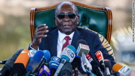 Robert Mugabe addresses media on July 29, 2018 during a surprise press conference at his &#39;Blue Roof &#39; residence in Harare.