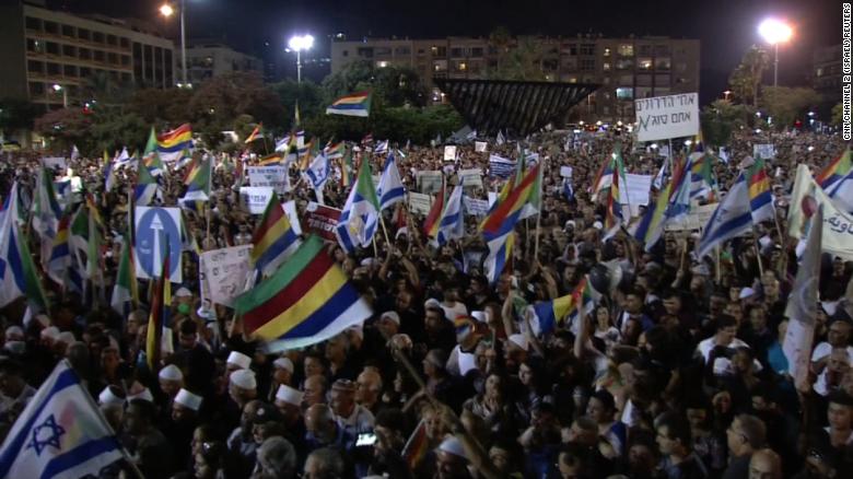 Thousands protest Israel's nation-state law