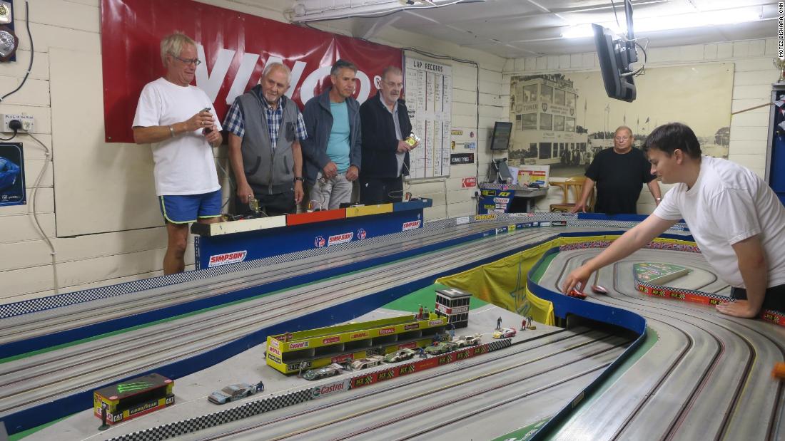 trains and lanes slot car track