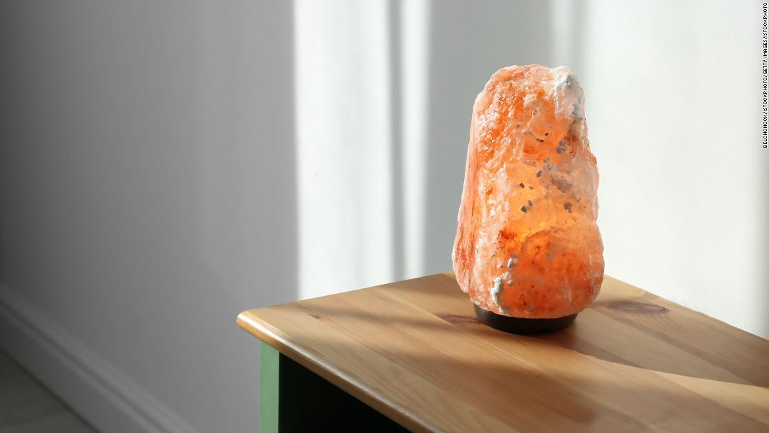 Himalayan salt lamps: Health benefits and what you need to know before you buy | CNN Underscored