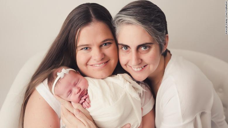 Patricia (left) and Kimberly O&#39;Neill with baby London on August 10.