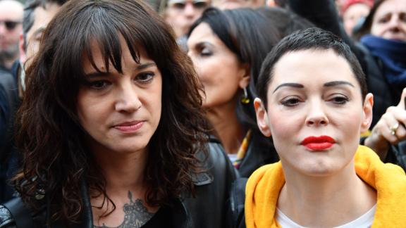 Photo Of Asia Argento With 17 Year Old Actor Jimmy Bennett Surfaces Cnn