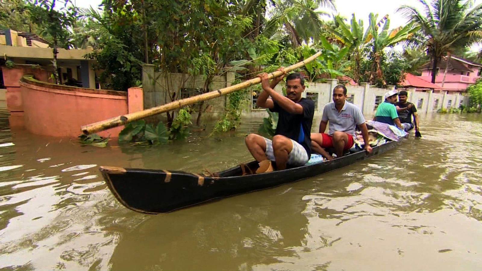 Kerala Floods Aftermath Residents Try To Pick Up The Pieces Cnn