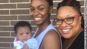 A teacher sat in her car with a former student&#39;s baby so the new mom could attend a job fair