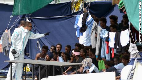 Salvini facing investigation as migrants in Italy finally allowed to disembark 