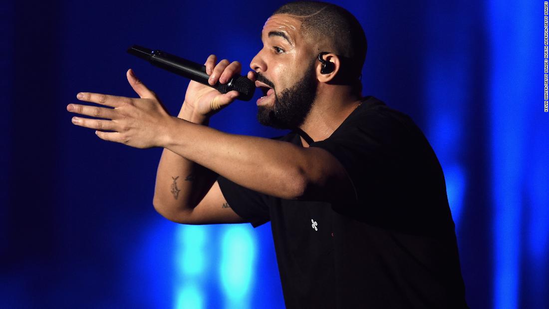 Drake doles out 25K at concert CNN Video