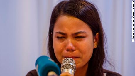 Chit Su Win, wife of detained Reuters journalist Kyaw Soe Oo, breaks down while speaking at a press conference in Yangon on September 4, 2018. 