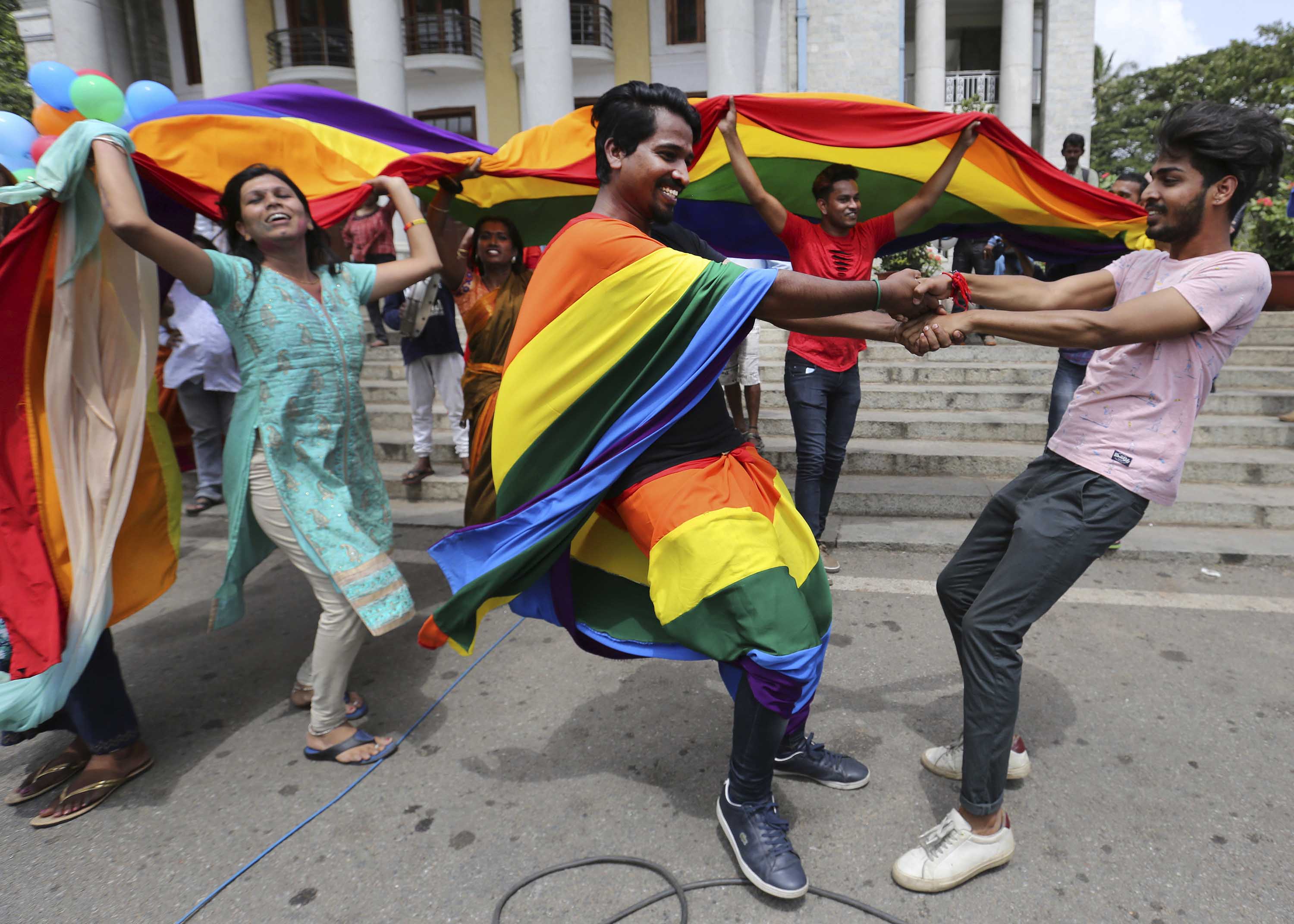 Tras 150 años de prohibición, ya es legal tener relaciones homosexuales en  la India