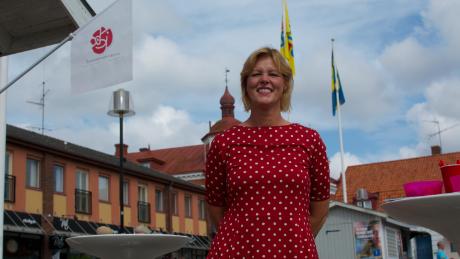 Helene Bjorklund, the mayor of Solvesborg and a Social Democrat, suggests that because Sweden has so few problems, migration receives most attention.