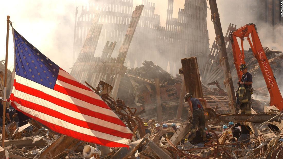 911 Remembered A Gray Cloud Of Debris Rolled Violently Toward Us Cnn 4278