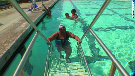 Blind woman saved her life by learning to swim -- at 50