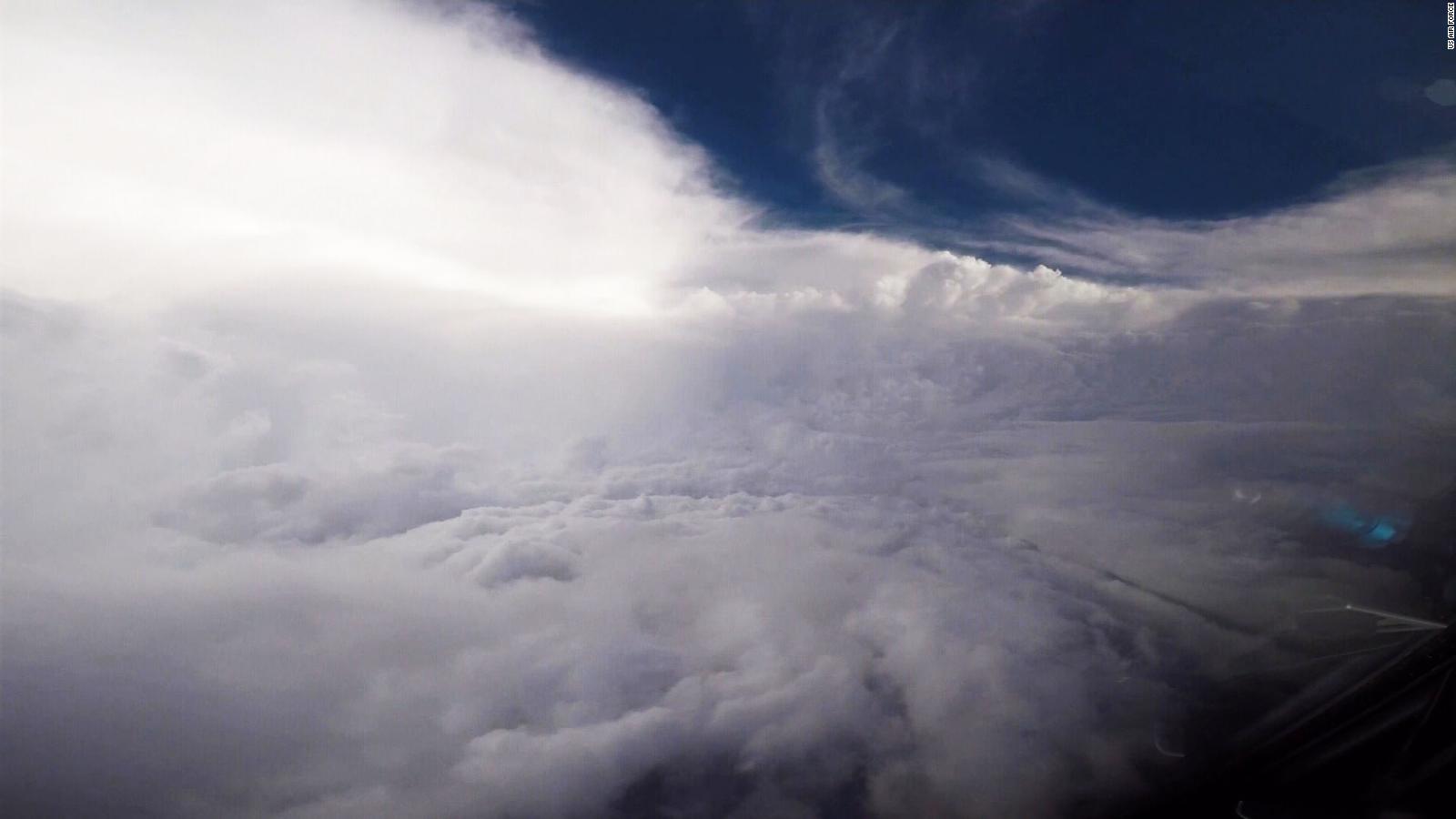 Air Force plane flies into Hurricane Florence - CNN Video