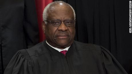 US Supreme Court Associate Justice Clarence Thomas sits for an official photo with other members of the US Supreme Court in the Supreme Court in Washington, DC, June 1, 2017. (SAUL LOEB/AFP/Getty Images)