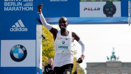 Eliud Kipchoge wins the Berlin Marathon to set a new world record.