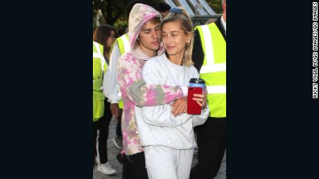 Justin Bieber Stages Surprise London Performance Cnn