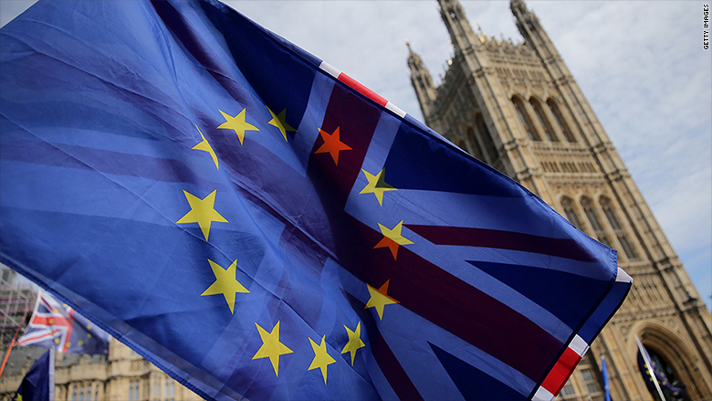 Court: UK can unilaterally halt Brexit process