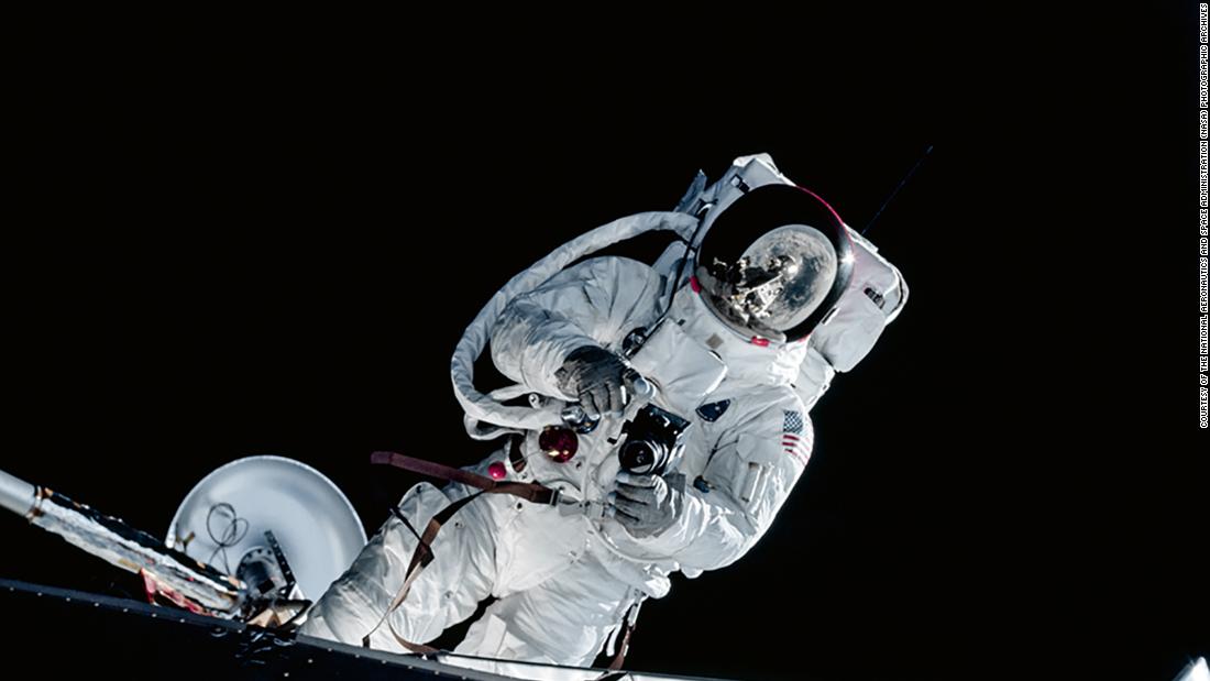 Unseen Photographs Of Nasa Astronauts Mission To Space Cnn Style
