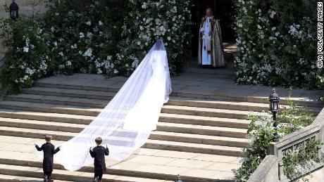 Meghan arrives for her wedding in St. George&#39;s Chapel.