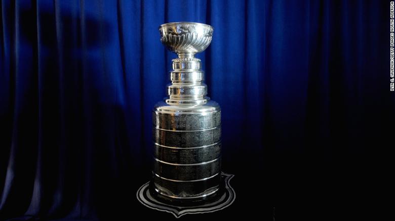 Chicago Blackhawks owner wants name of former video coach removed from Stanley Cup trophy