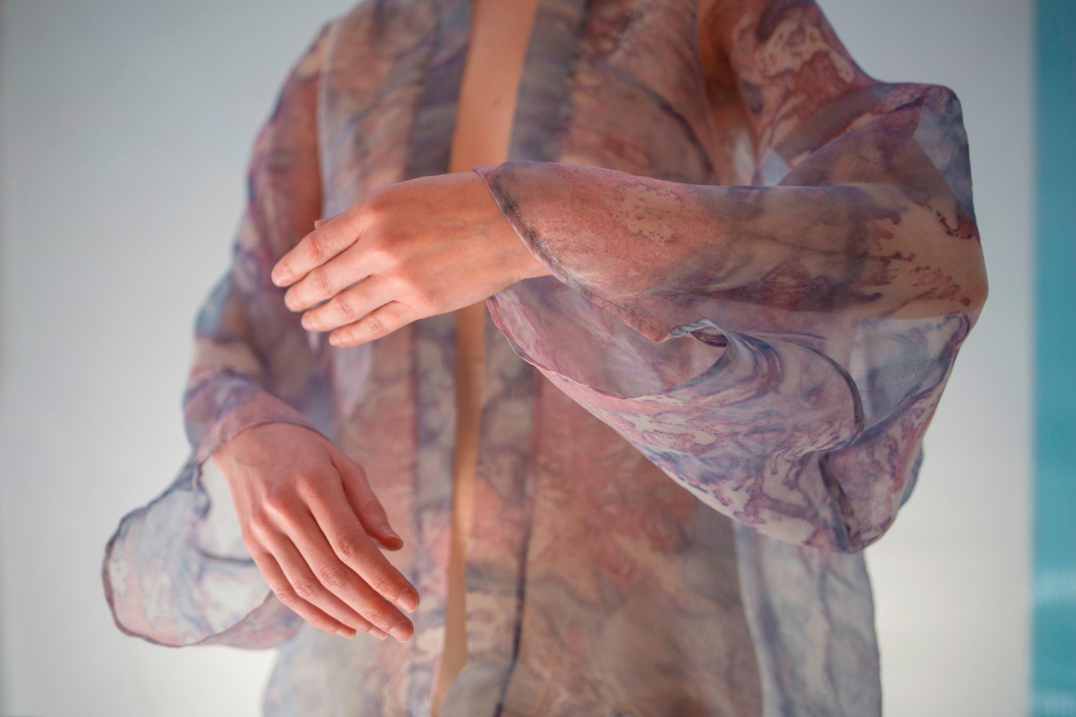 The future of fashion? Stunning textiles dyed with bacteria - CNN Video