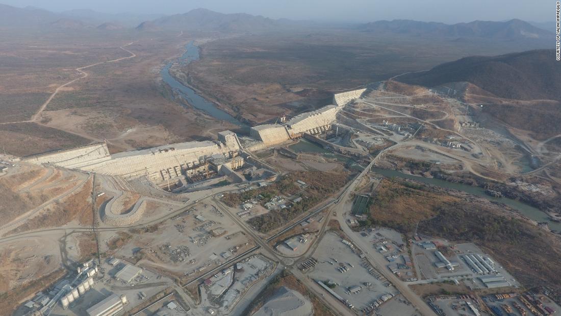 Once finished, Ethiopia&#39;s new dam will be the largest in Africa, measuring 1,800 meters (1.1 miles) in length and 155 meters (508 feet) high.
