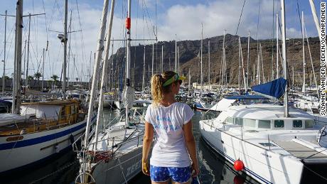 Van der Veeken looking for a ride in the Canary Islands