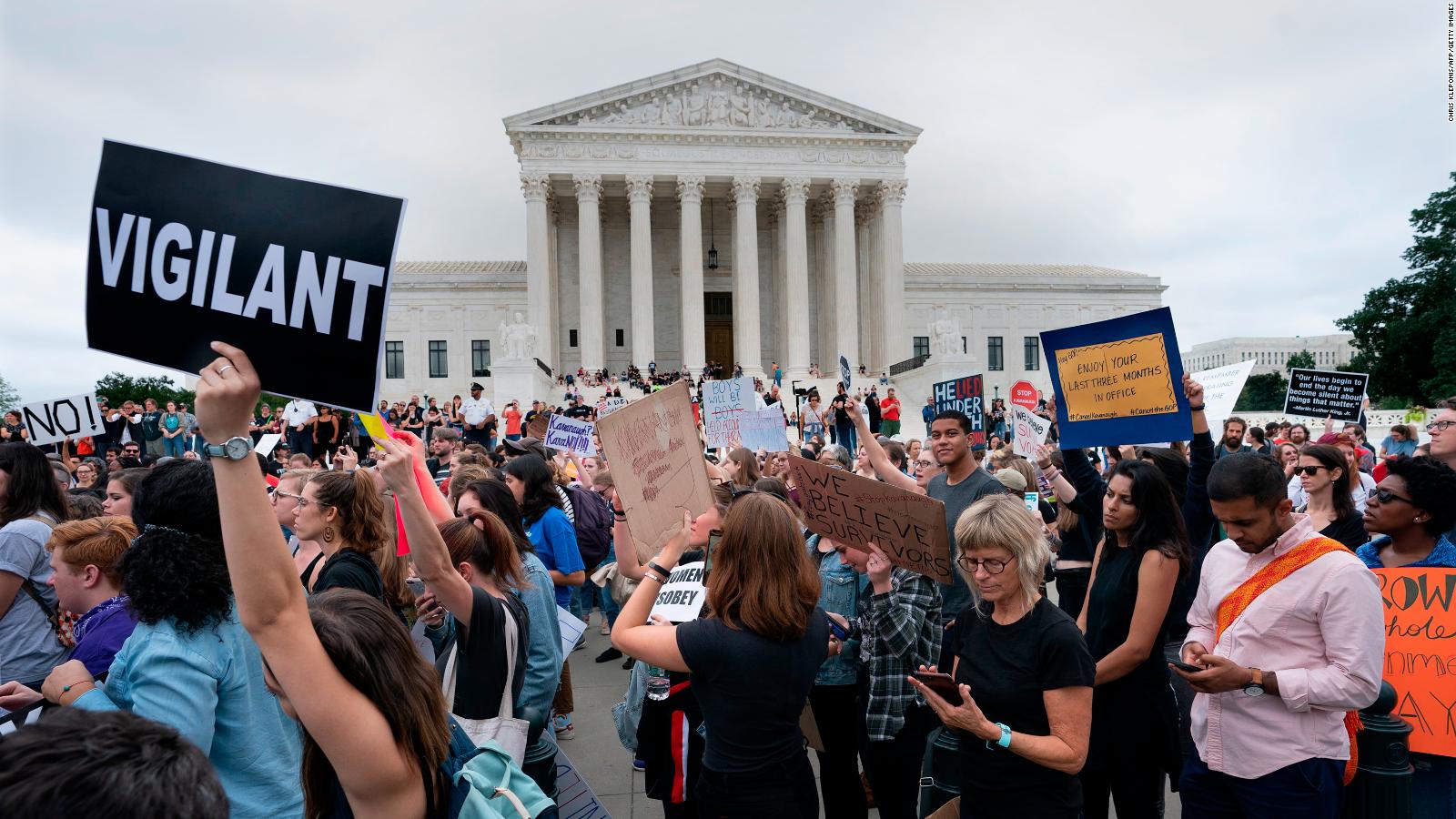 Anti-Kavanaugh protesters keep up the fight, even after he's confirmed ...