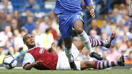 Clarke Carlisle in action in 2009. 