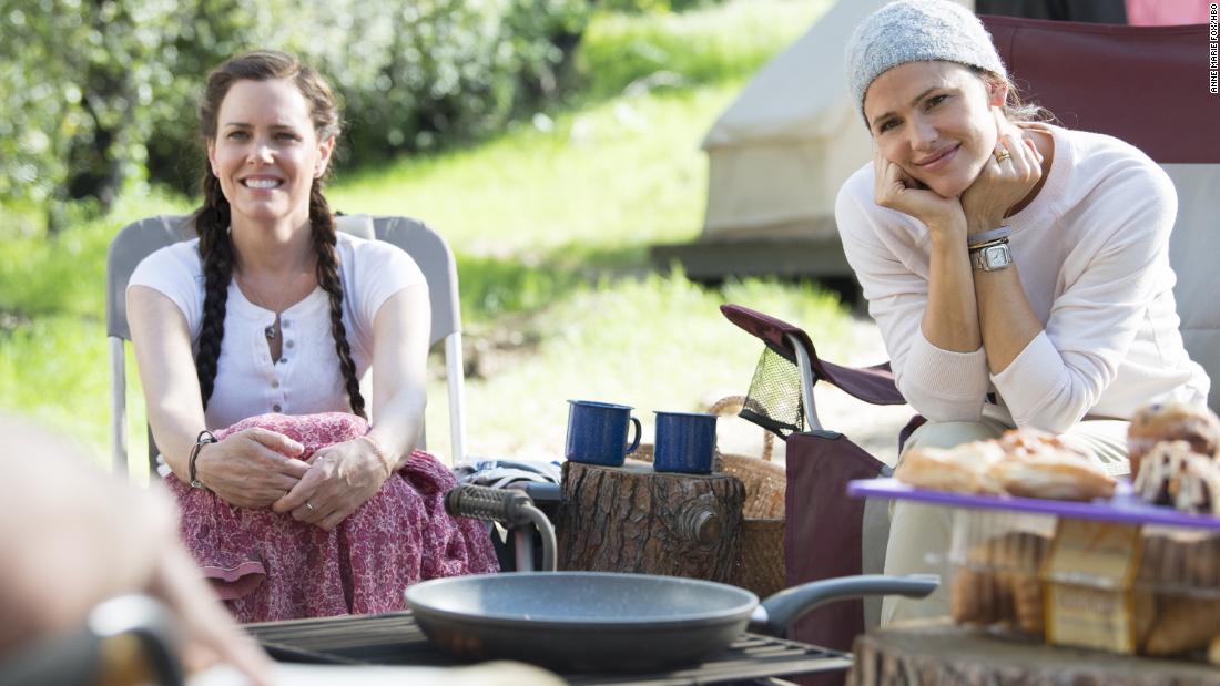 'Camping' review: Jennifer Garner stars in new HBO series from 'Girls