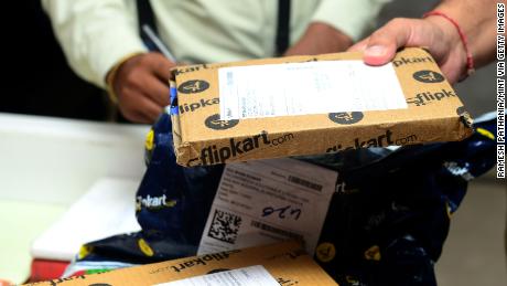 5 days, $1 billion: Flipkart and Amazon spur Indian smartphone bonanza