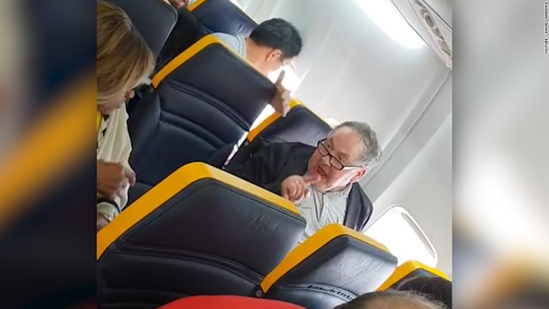 Man Launches Into Racist Rant On Plane Cnn Video 