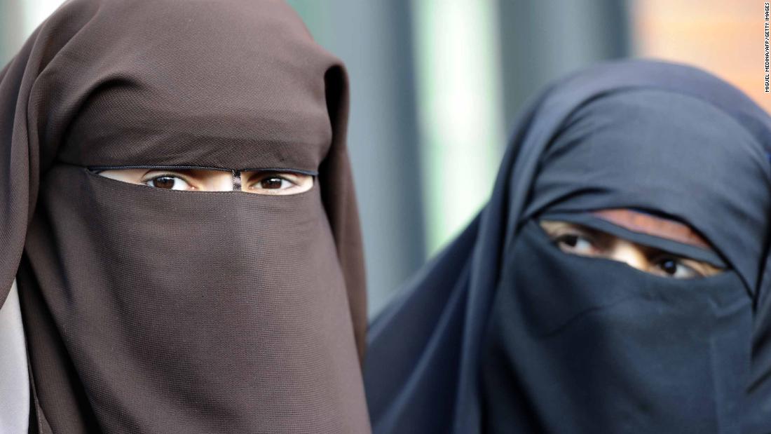  France  s niqab  ban violates human rights UN committee 