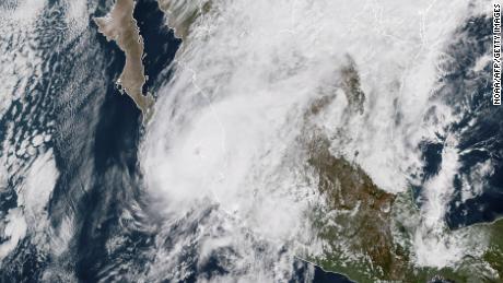 Willa crosses Mexico and heads toward the US