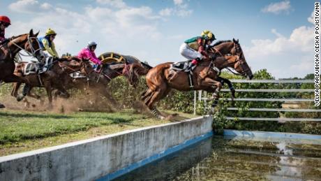 The course involves grass and ploughed fields as well as 31 obstacles.