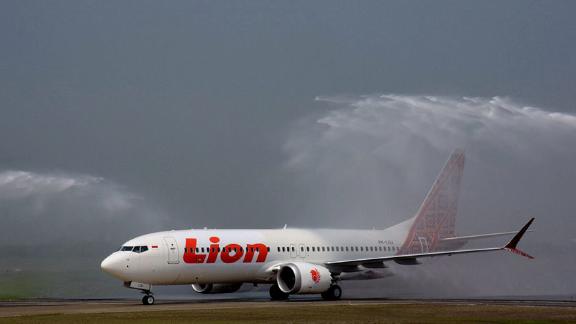 Lion Air Why Did A Brand New Boeing Jet Crash 13 Minutes After Takeoff Cnn