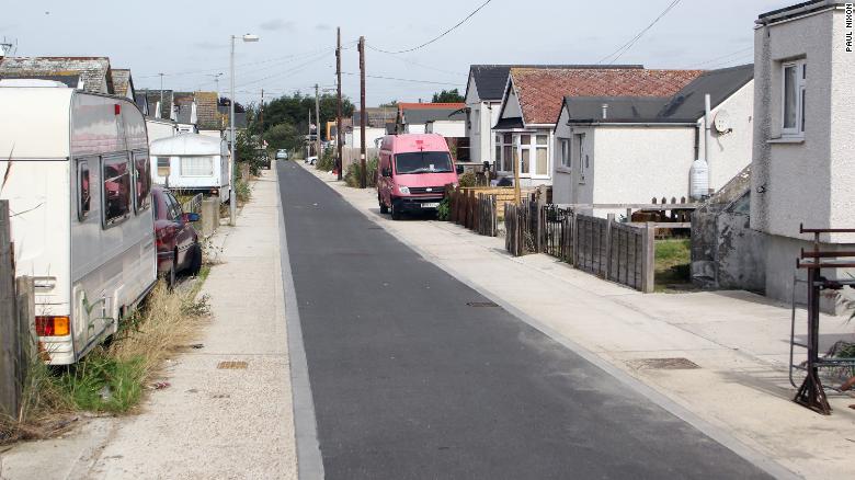 Jaywick Sands在修理道路后进行了修理。