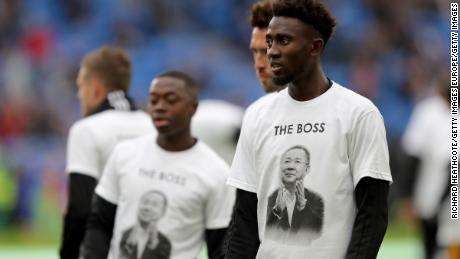 Onyinye Wilfred Ndidi of Leicester City looks on as he warms up while wearing a commemorative t-shirt prior to the match.