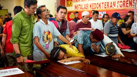 Lion Air victim's family files suit against Boeing