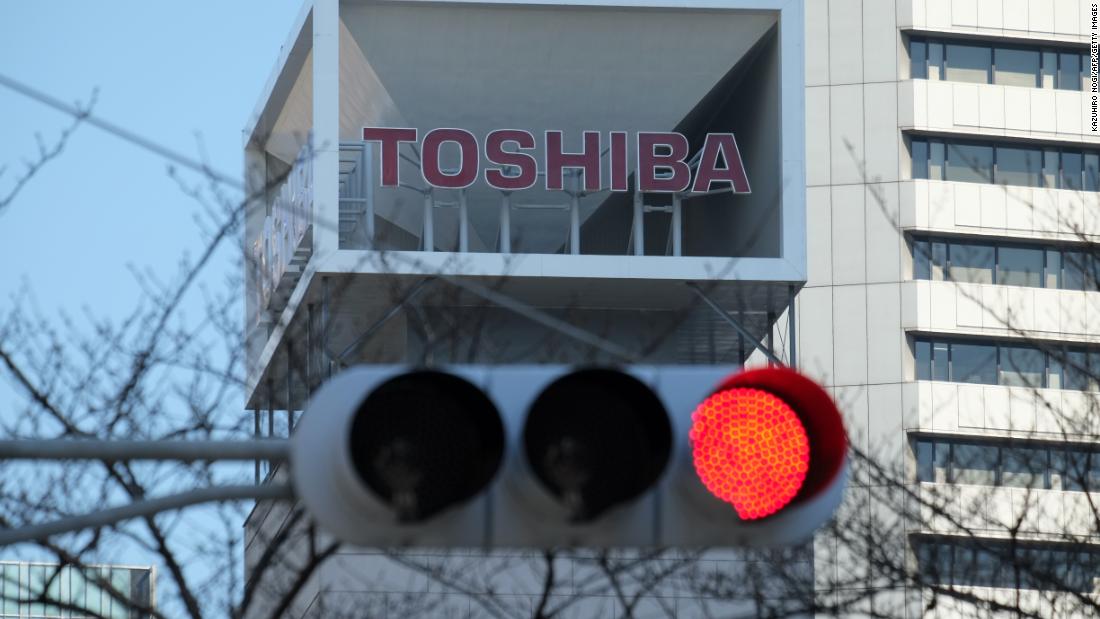 Toshiba announces plan to cut 7,000 jobs - CNN