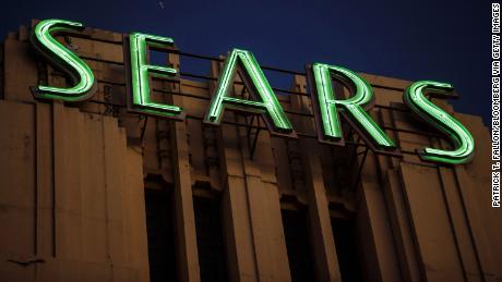 Bankrupt Sears wants to give executives up to $25 million in bonuses