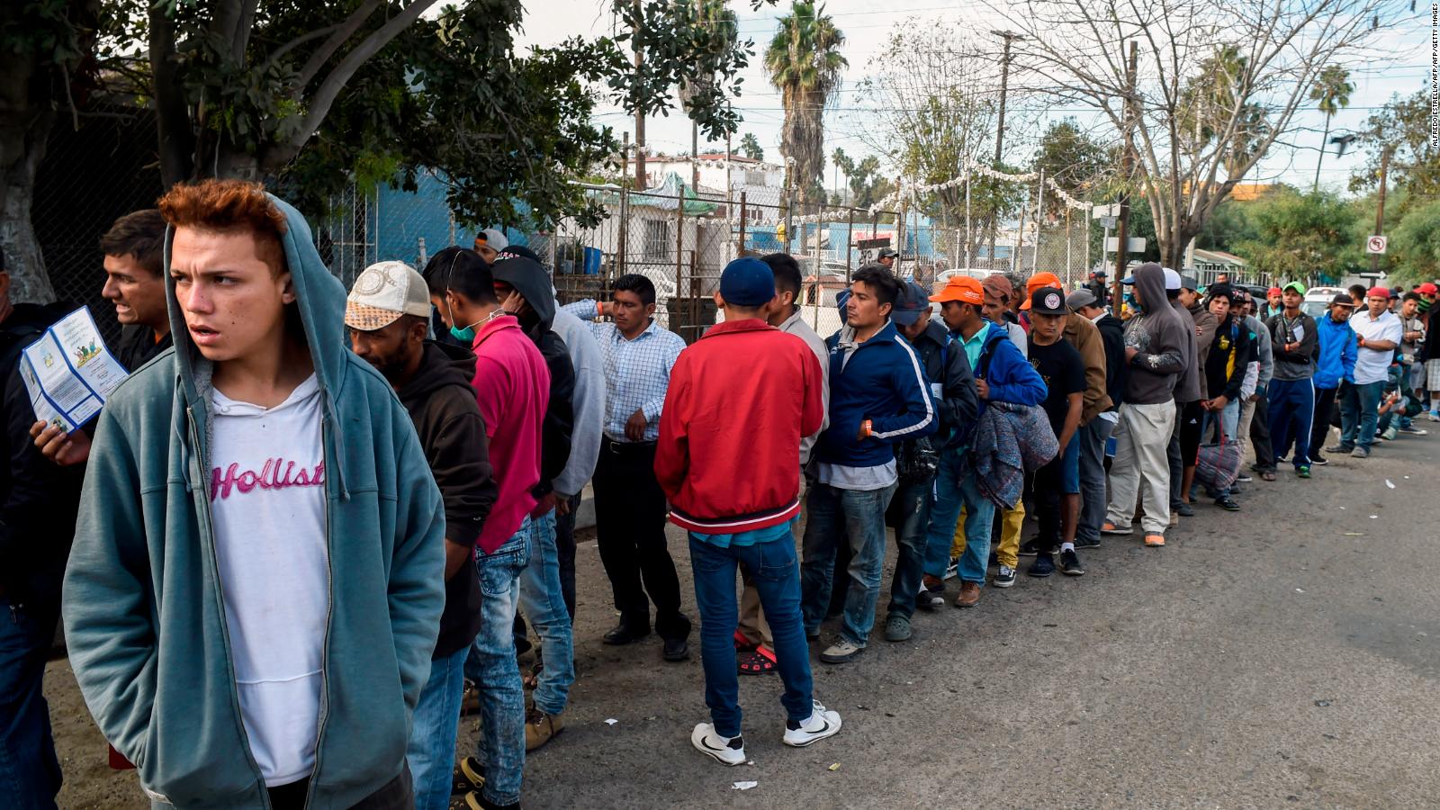 Migrante de la caravana se dice ofendido por discriminaci n de mexicanos en Tijuana