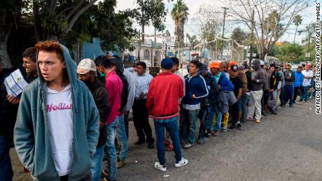 Migrante de la caravana se dice ofendido por discriminaci n de mexicanos en Tijuana