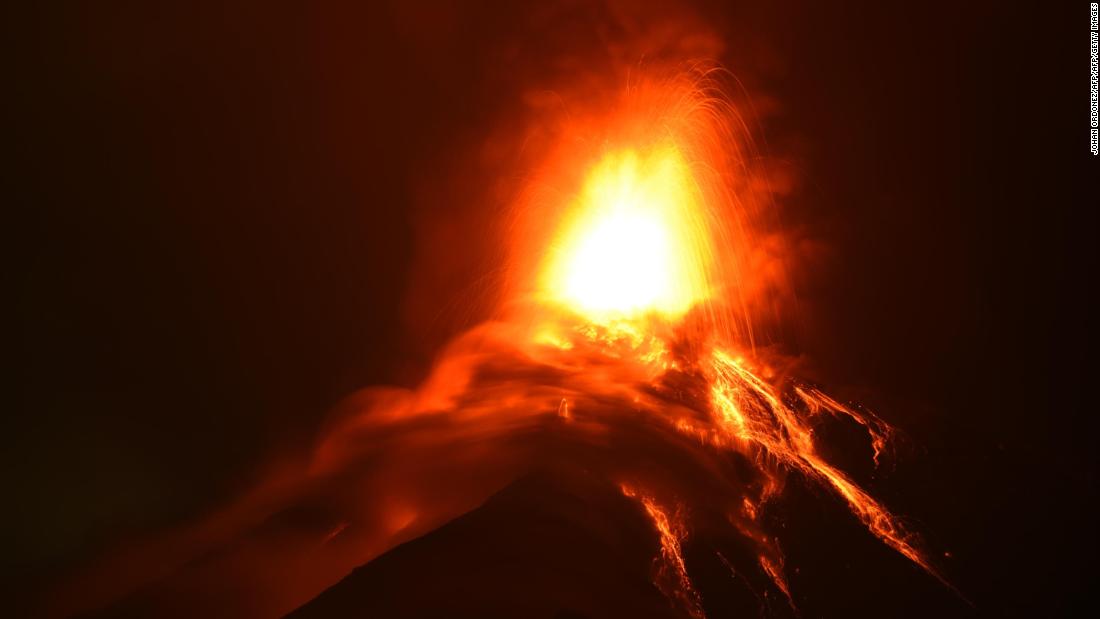 Alerta roja en Guatemala por nueva actividad del Volcán de Fuego - CNN ...