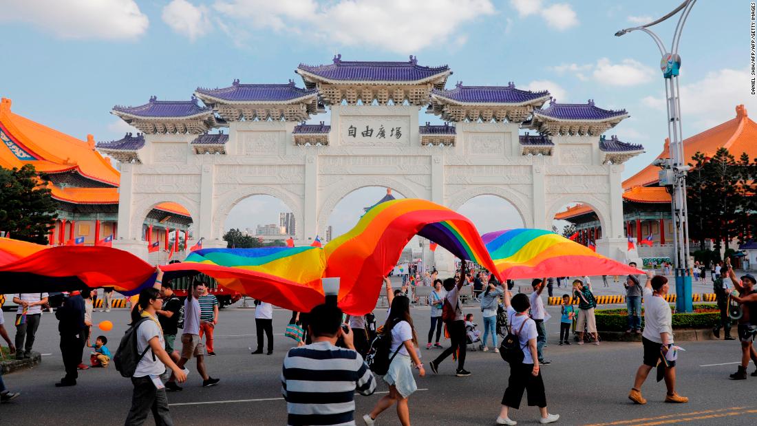 Taiwan Same Sex Marriage Voters Reject Court Ruling Cnn 