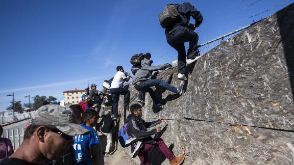 US asylum seekers face long waits or risky crossings due to supposed ...