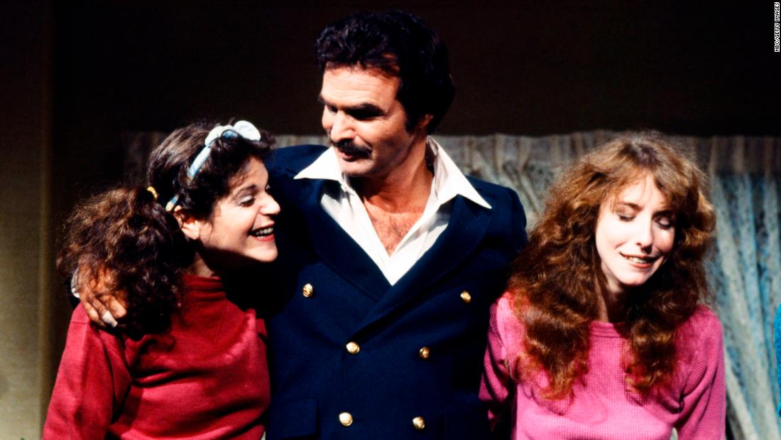 Burt Reynolds playing the character Marty alongside Radner and Newman in the &quot;Fan&quot; sketch on &quot;SNL&quot; in 1980.